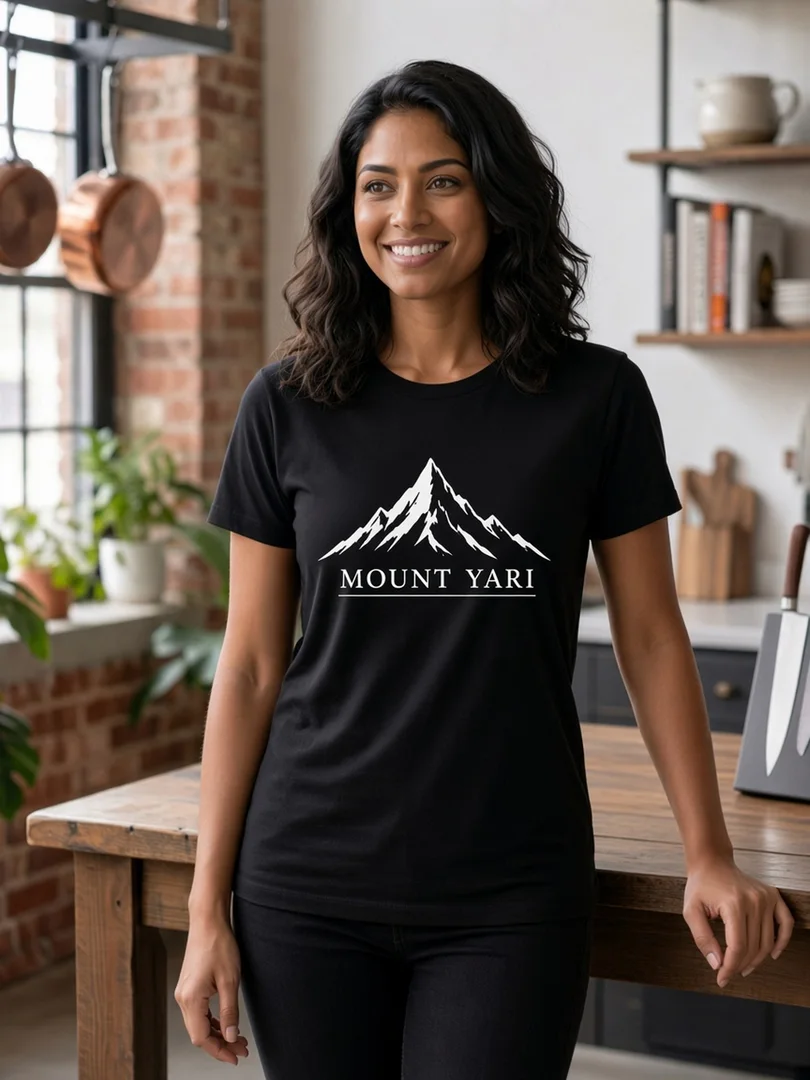 Model wearing the black Mount Yari summit T-shirt.